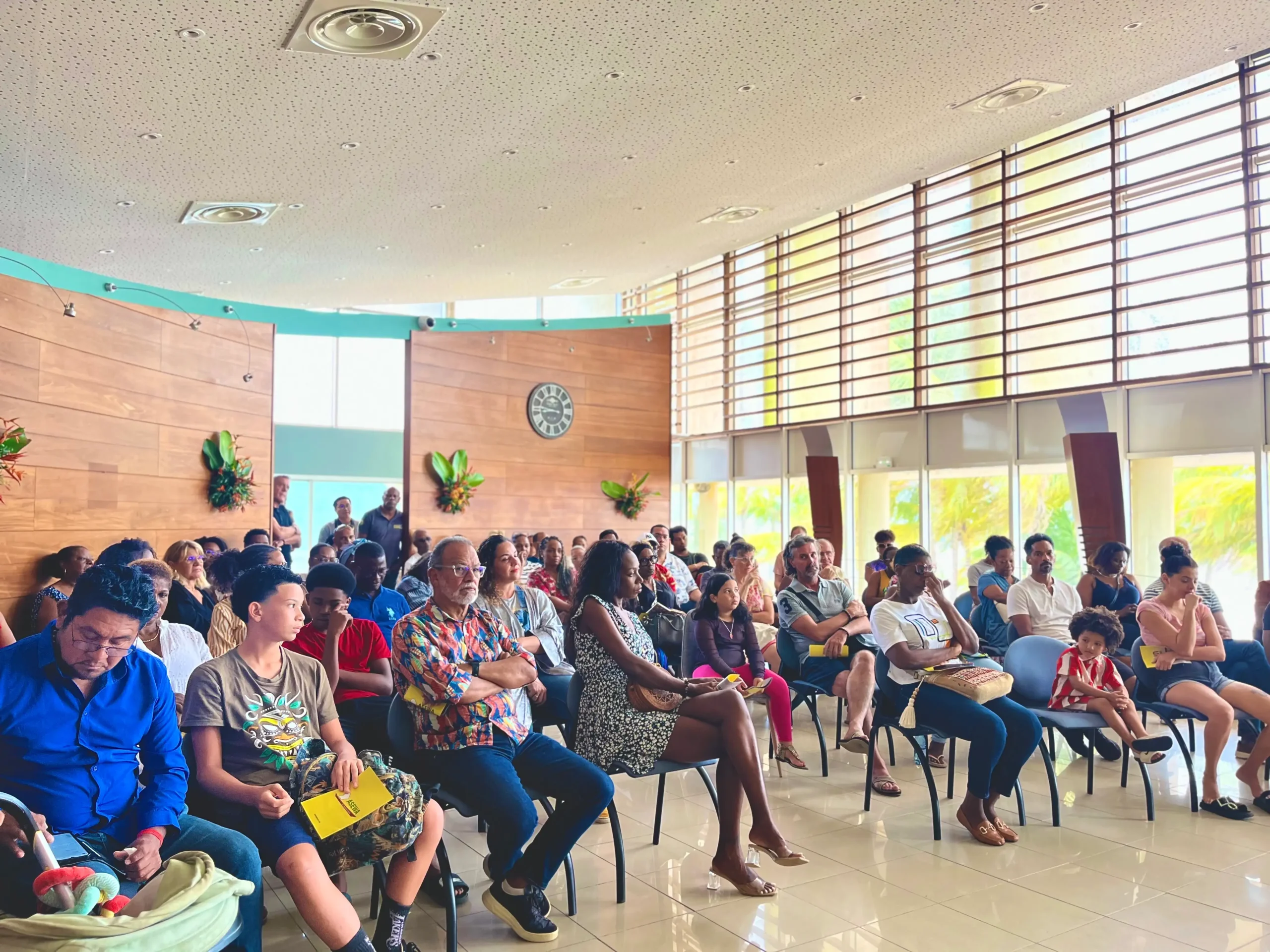 Participants ASEWA rassemblés à Rémire pour une journée solidaire